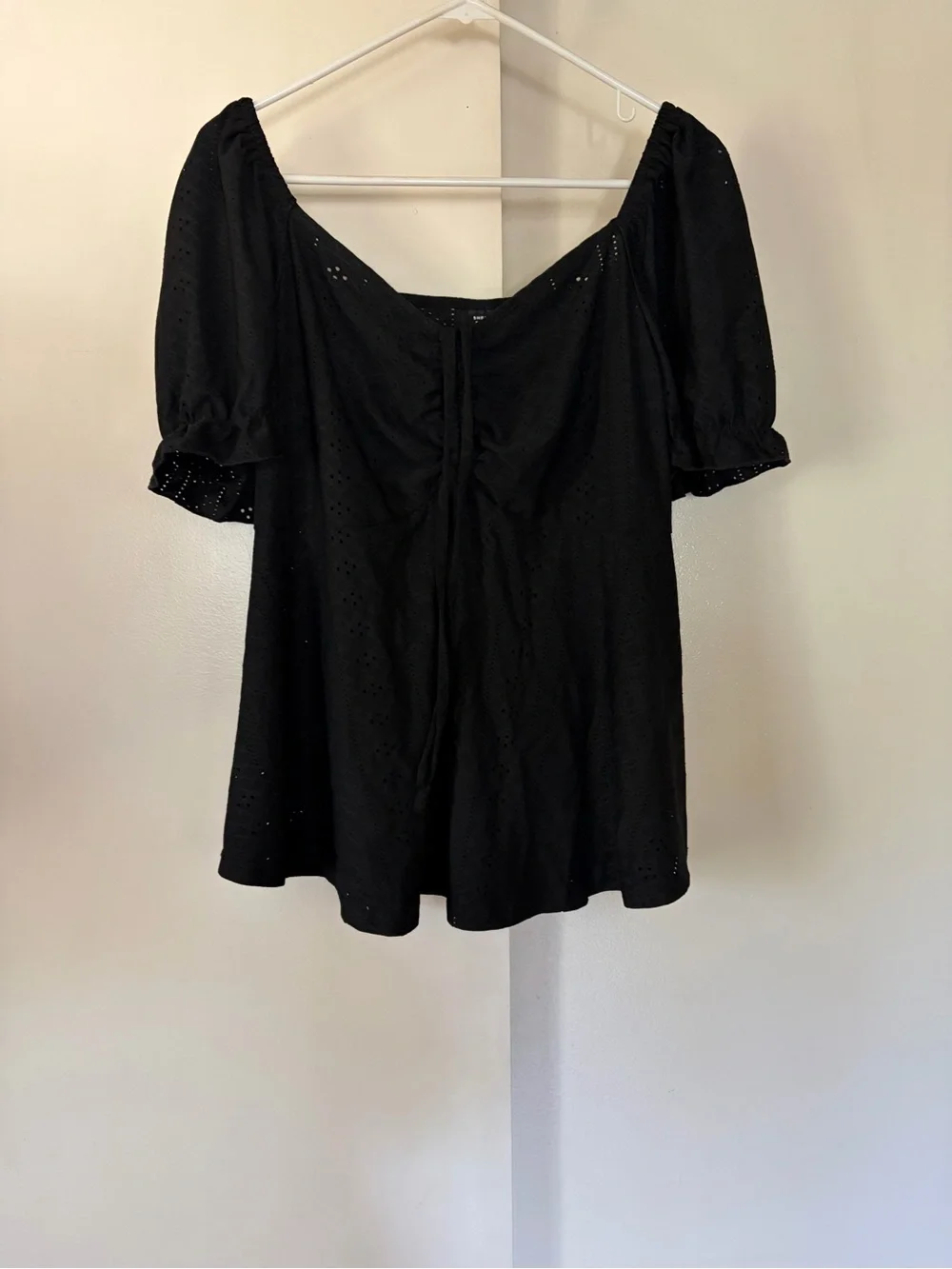 SHEIN Black Eyelet Puff Sleeve Tunic Top